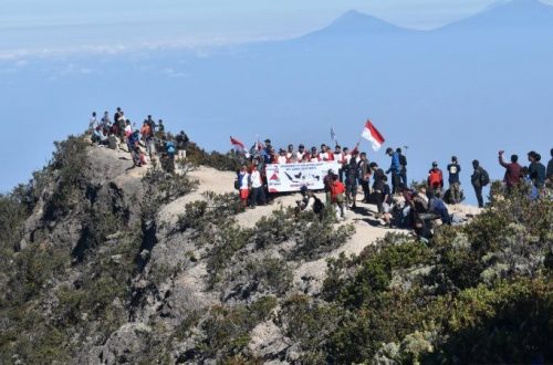Inilah Gunung di Jawa Favorit para Pendaki