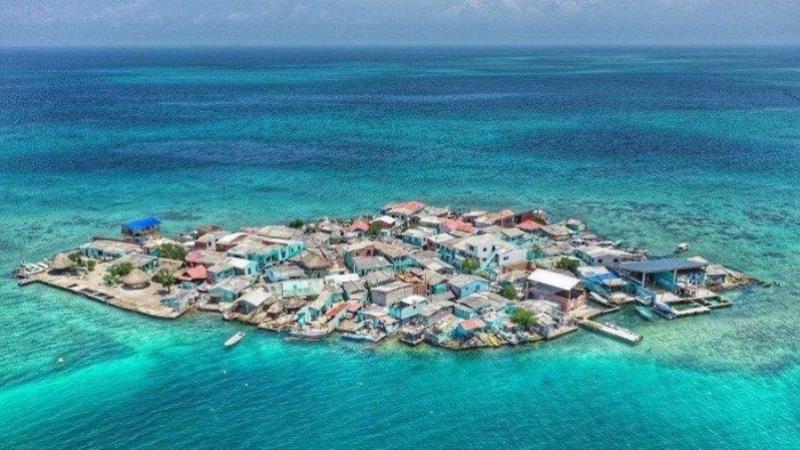 7 Pulau Terpencil di Dunia yang Wajib Dikunjungi