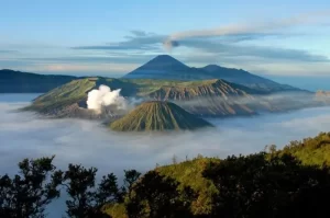 10 Tempat Wisata di Pulau Jawa yang Wajib Dikunjungi