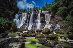 Curug-Malela-Wisata-Air-Terjun-Tersembunyi-di-Bandung